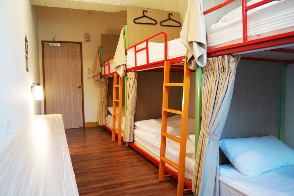 Trip Gg Hostel Гаосюн Экстерьер фото